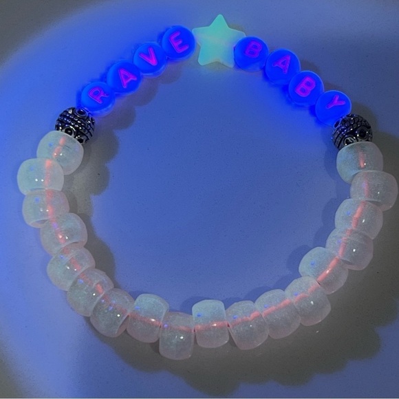 Kandi Swiftie glow in the dark festival concert bracelet RAVE BABY, OOAK - Picture 2 of 5